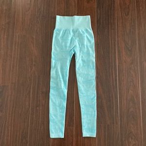 Gym Leggings Camo Teal Color